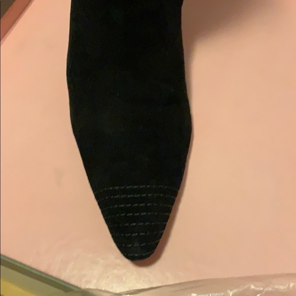 Boots - Picture 3 of 12